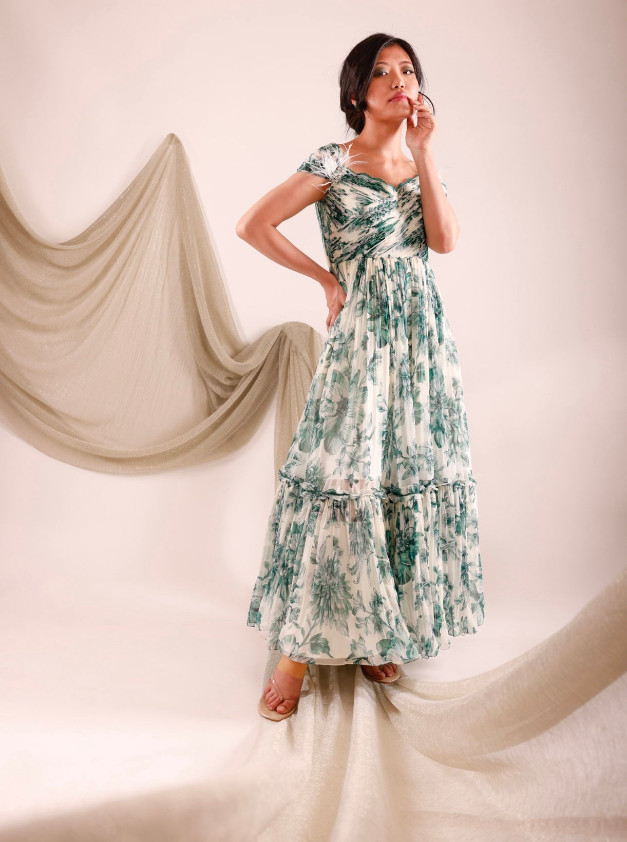 Bloom Of The Night Off Shoulder Feather Figure Dress